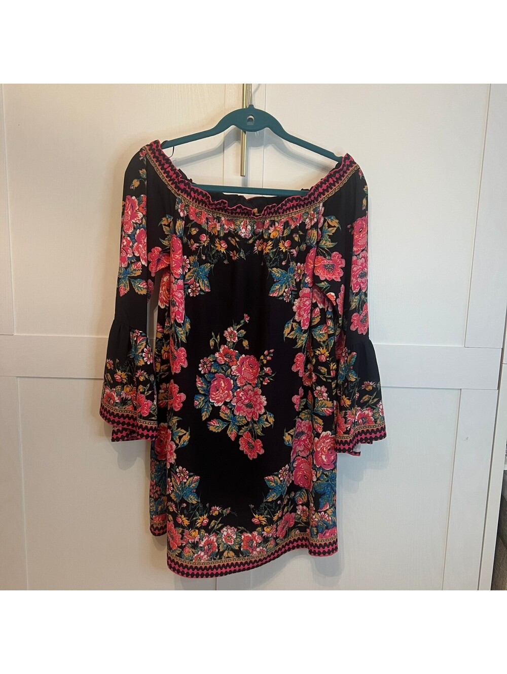 Flying Tomato Off-the-Shoulder Floral Bell Sleeve Mini Dress — Women's Small